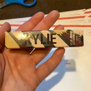 BNIB Kylie Jenner skin concealer